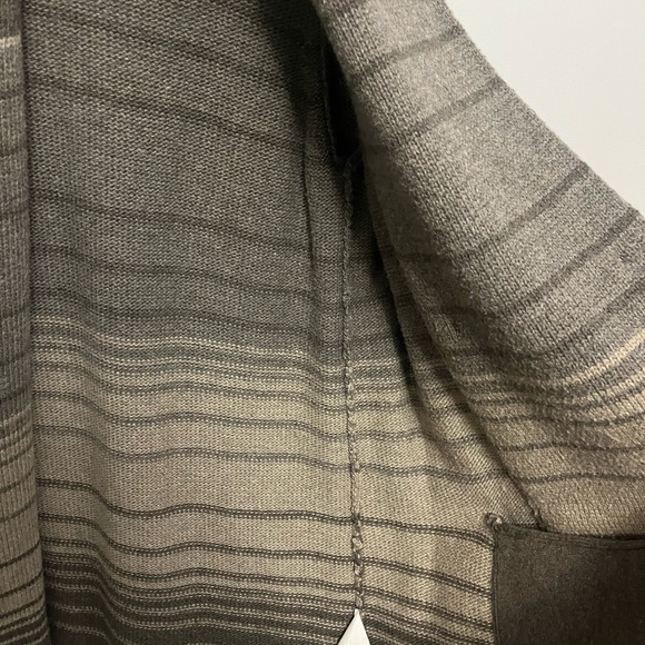 Hilary Radley Tan Knitted Cardigan Large 2 Button Lambs Wool - Picture 5 of 7